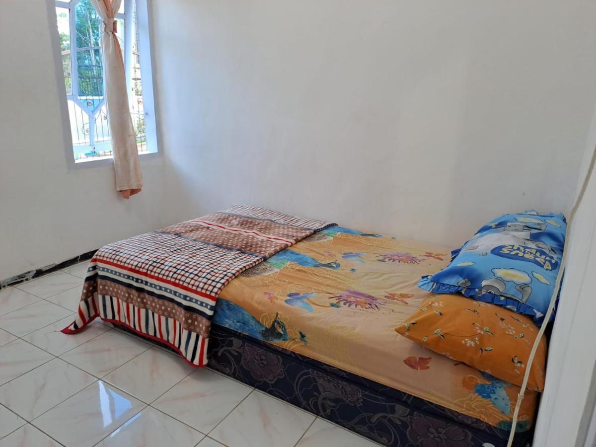 Indo Homestay Malang Kültér fotó