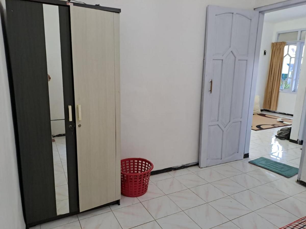 Indo Homestay Malang Kültér fotó